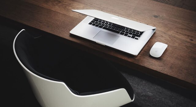 OneNote for iOS and Mac lets you attach files